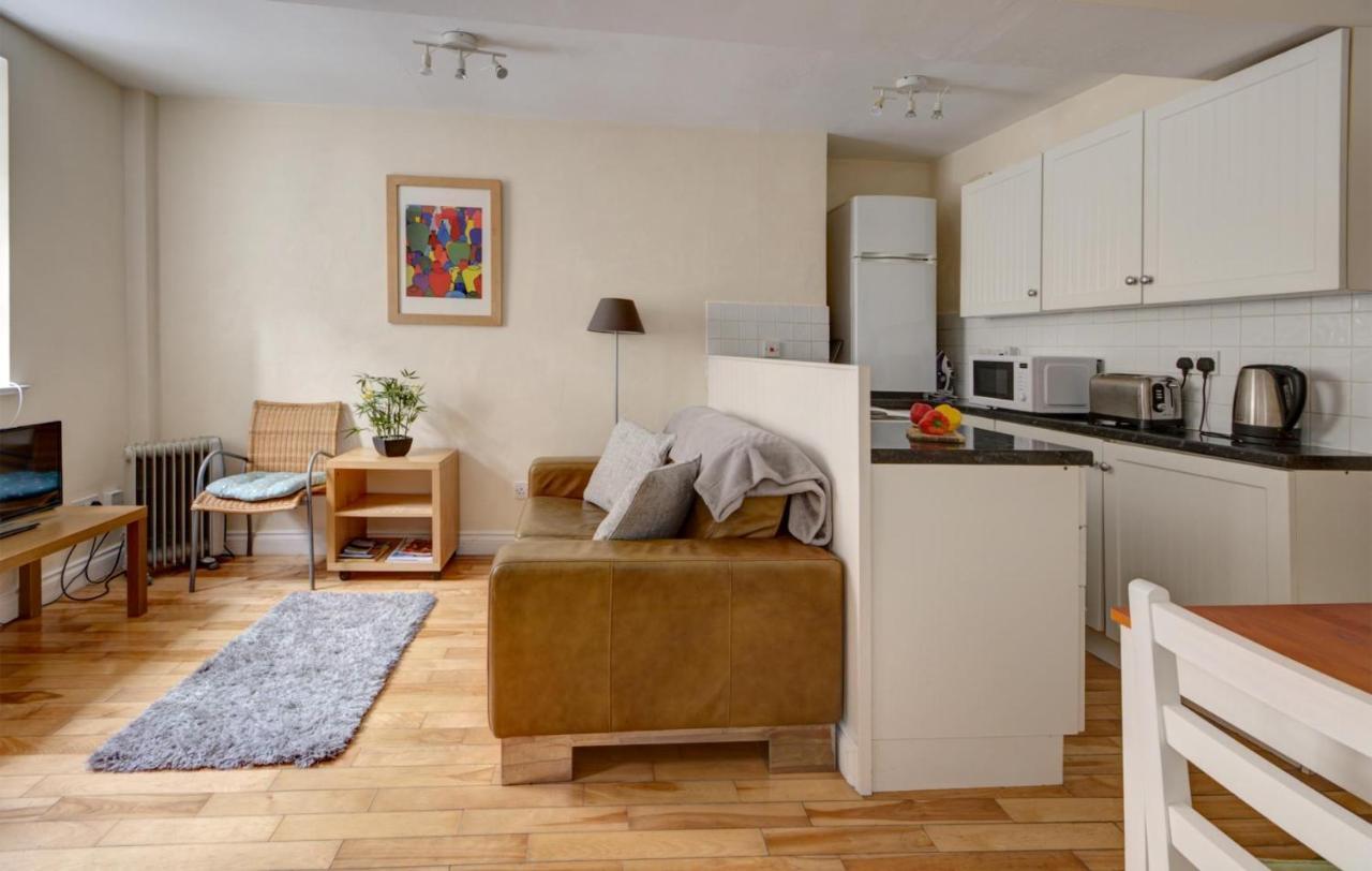 The Shop By Treetop Property Cirencester Exteriör bild
